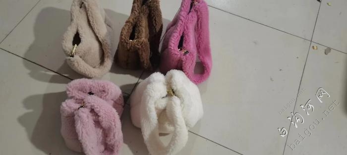 有1千多个毛毛女包，最低7元，有诚意的请打第二个电话，谢谢。。