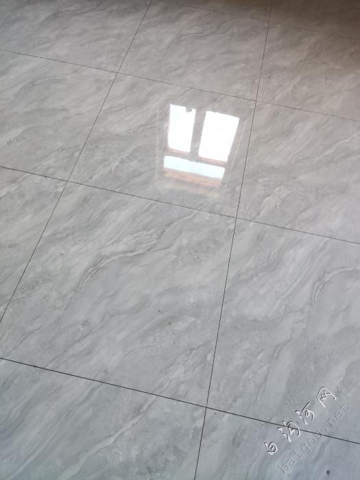专业小区，自建房铺砖。
