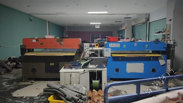 裁料店出售全部设备 地址白沟