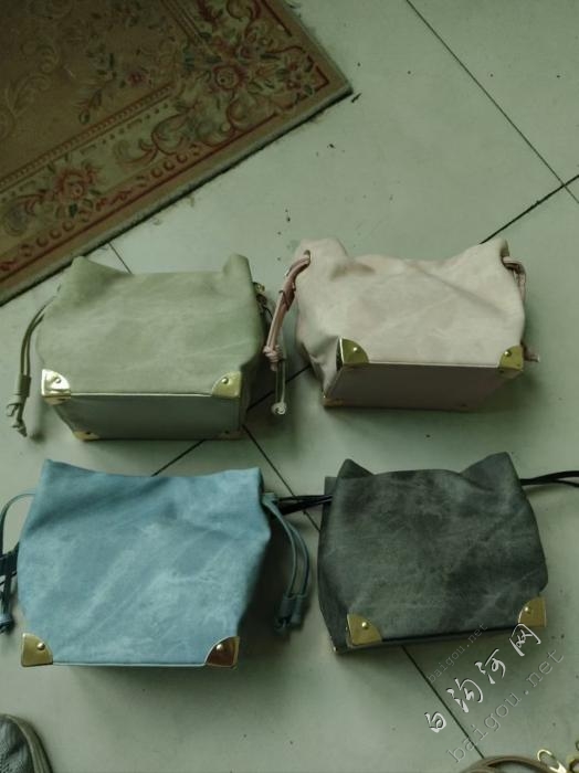 收购箱包积压品