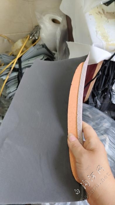 16000片纸板喷胶贴片马上能来联系最好两..