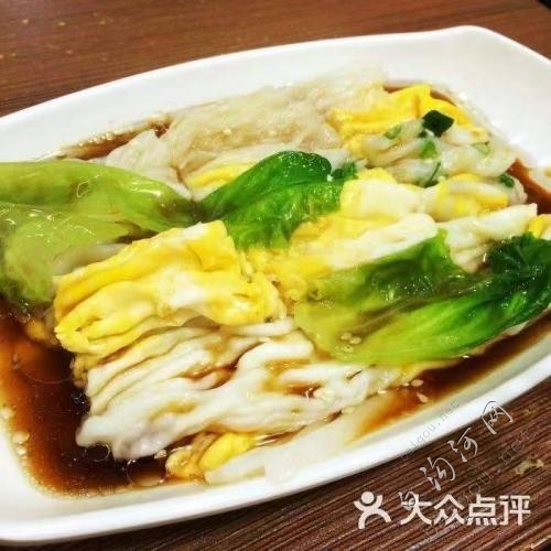 肠粉店招工端盘子