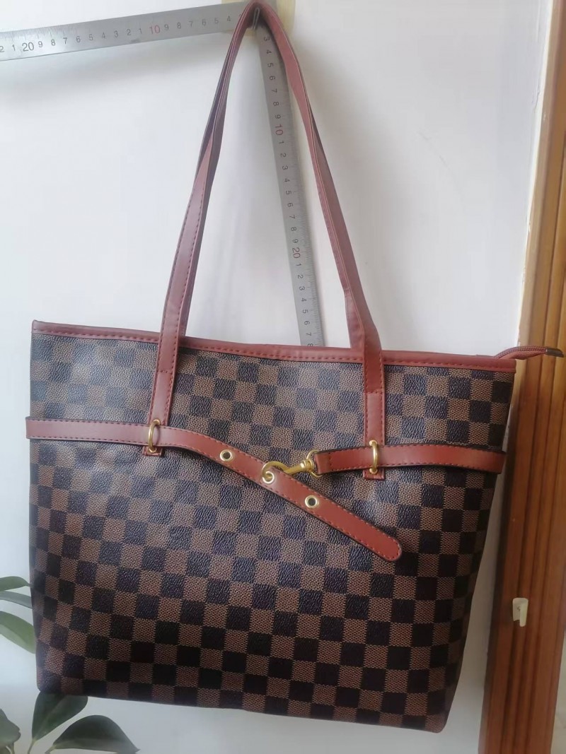 ʮ�����ɫ½����