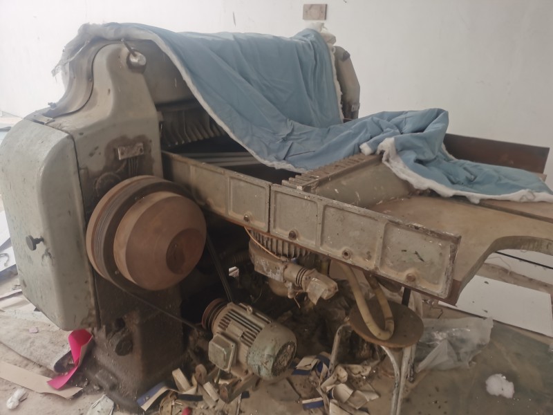 ���۸�����ֽ��һ̨����ɫ�£�