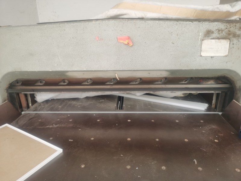 ����һ̨��ֽ������ɫ�£��������ã�