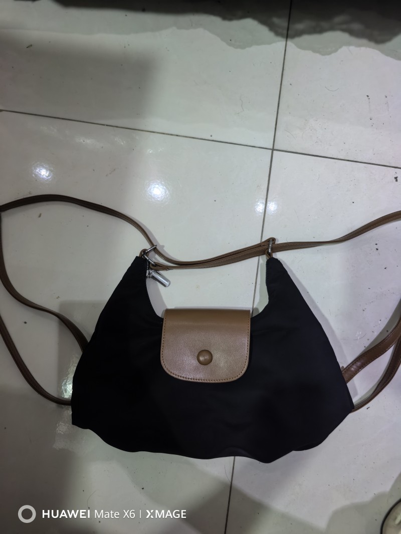 ����������ɫһ��700���۸�8Ԫ���ɵ���..